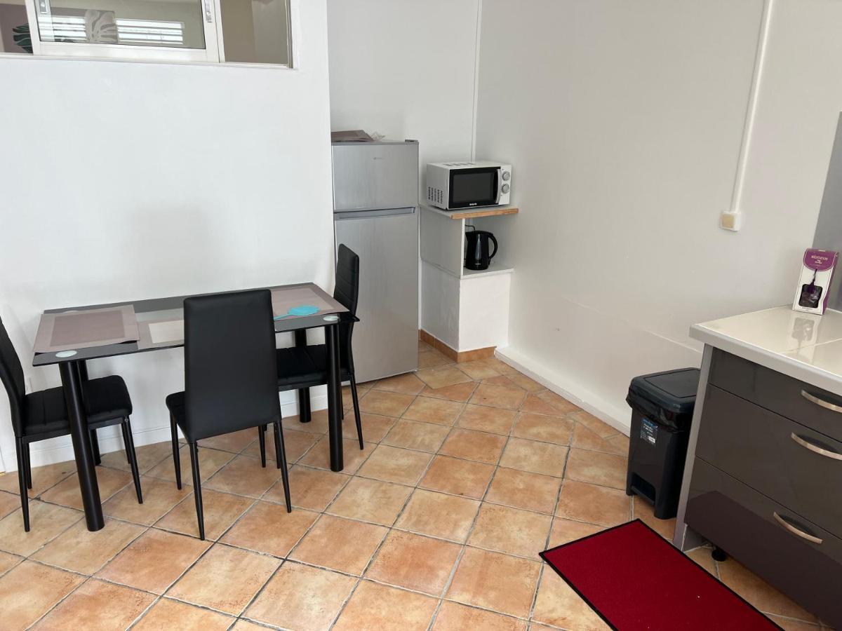 Appartement Cosy Et Bien Situe Fort-de-France Luaran gambar